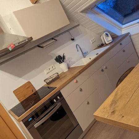 Helles Dachgeschoss-Appartement クレーフェルト エクステリア 写真